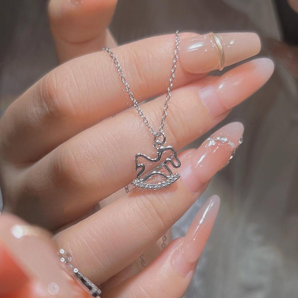 Silver Trojan Horse Necklace Women's Niche Clavicle Chain High-end Accessories ins Pony Necklace for Girlfriend