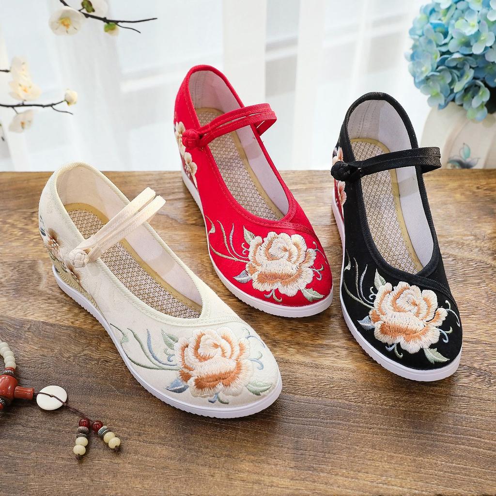 Changqing, the New Inner Height Increase Round Head Old Beijing Cloth Shoes for Women with Hanfu High-heeled Platform Embroidered Shoes