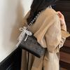 Fashionable Versatile Crossbody Bag with Shoulder Strap, Soft Texture, Suitable for Daily Commuting, Adjustable Strap Design