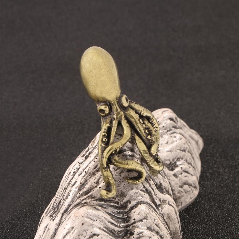 Antique Finish Brasses Octopuses Miniature Statue Ornament Detailed for Living Room Study Decors Unique Collectible Art Piece