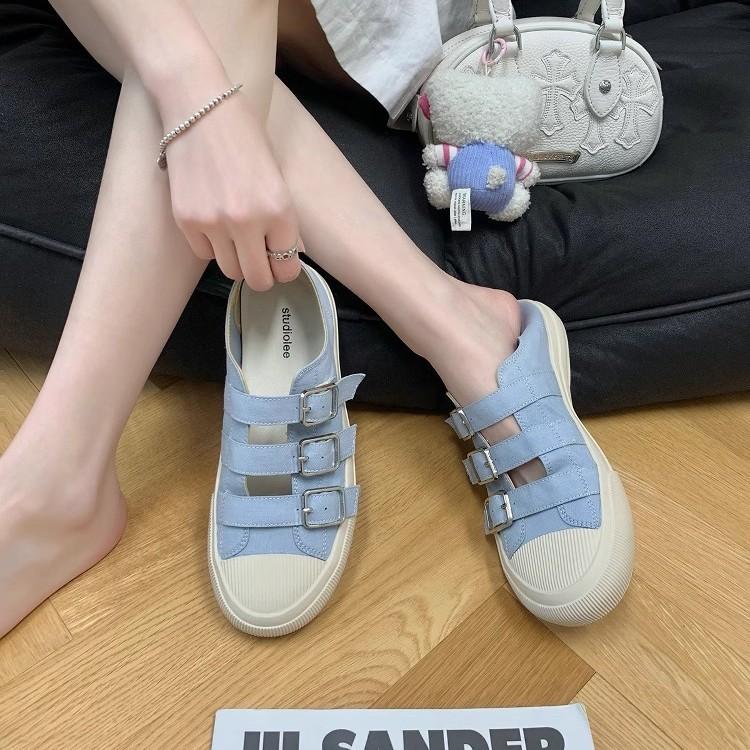Grape mother has the same round head with one pedal, hollowed out breathable buckle, canvas shoes, casual versatile platform sports board shoes, women
