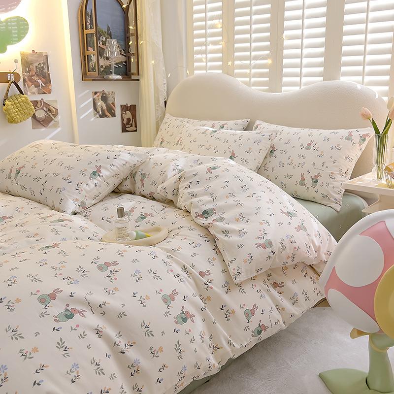 Set drăguț din patru piese din bumbac pur, set din trei piese, cearșaf de pat și cuvertură din bumbac, husă de pilota cu desene animate