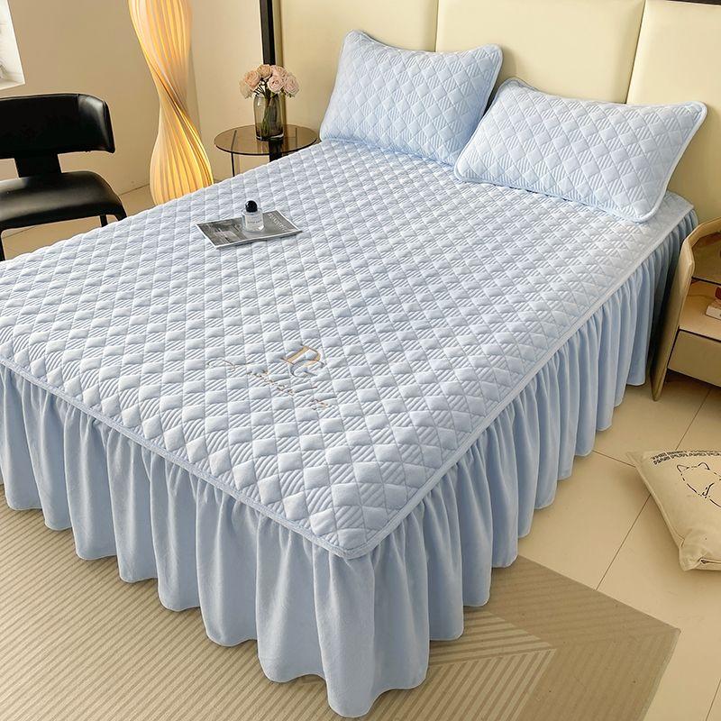 3pcs Luxurious Red Crystal Velvet Bed Skirt Set with Lace Accents, Contemporary Style, Quilted Polyester Cover, Durable & Wrinkle-Resistant