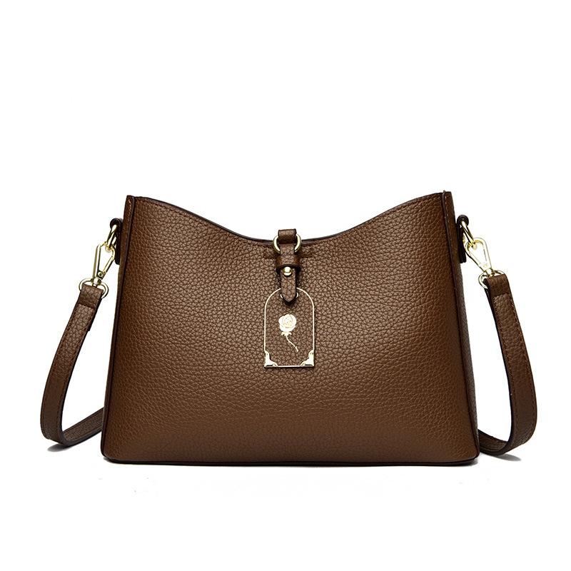 Simple and Fashionable Single-shoulder Crossbody Bag, High-quality Armpit Large-capacity Commuter Bag