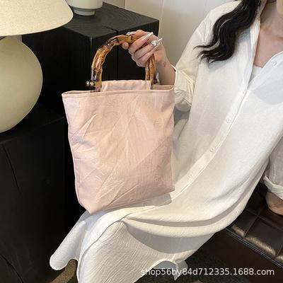 High-end Niche Bag Women's 2025 Spring and Summer New Xiaoxiangfeng Wooden Handle Portable Bucket Bag