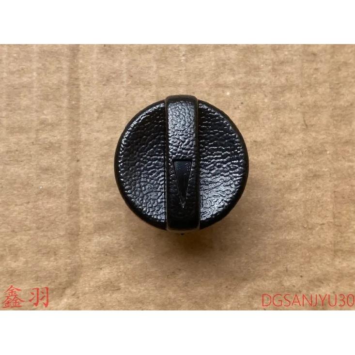 

Pajero V93V97V87 KNOB,TOOLING HOLE COVER back door tail door lock hook black MR655328 Original