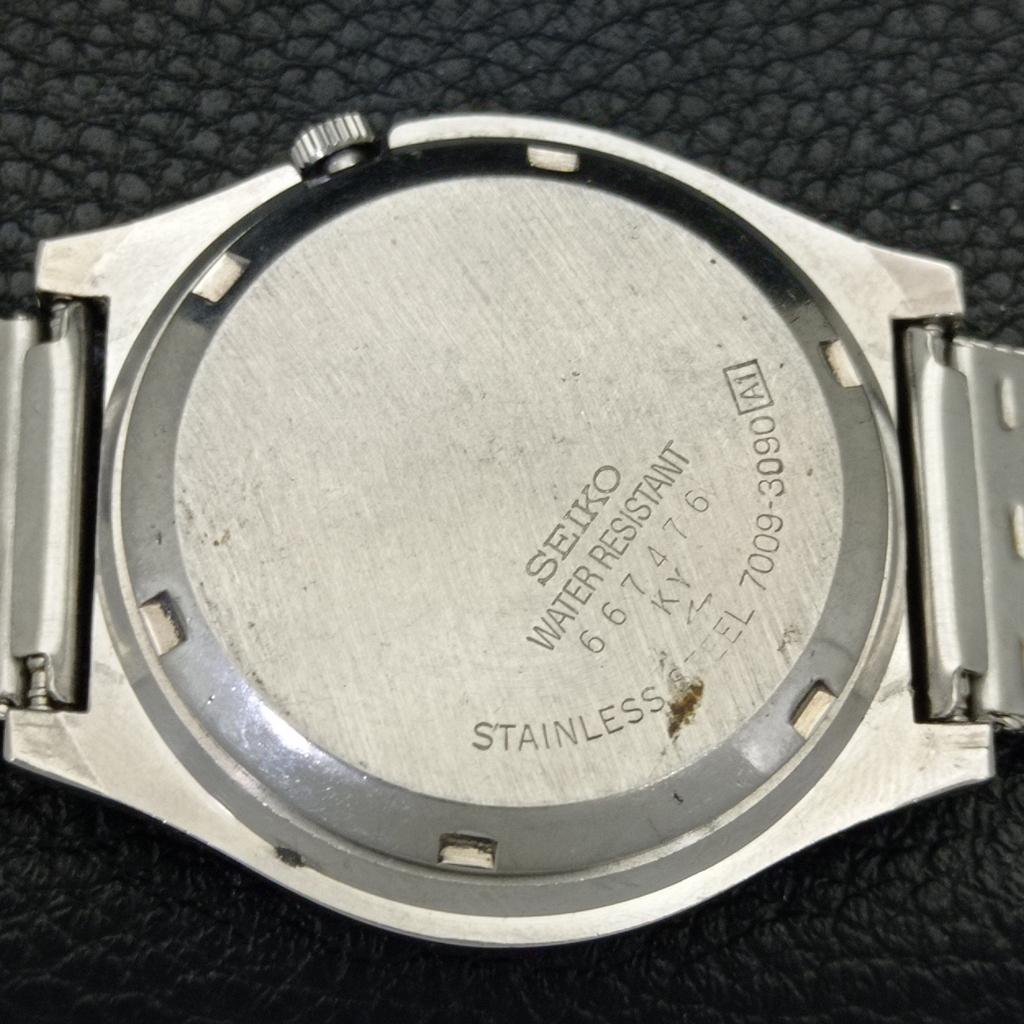 SEIKO 5 AUTOMATIC 7009A JAPAN MENS VINTAGE BLACK COLOR DIAL WATCH a701539-5 R206b-a701539