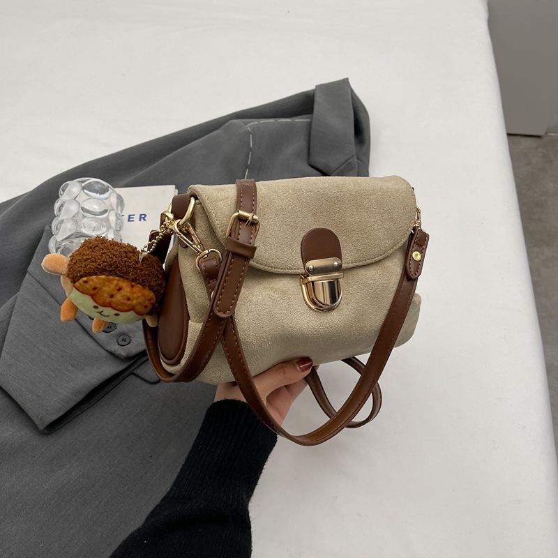 Retro Underarm Bag Women's New Fashion Versatile High-end Texture Matte Niche Shoulder Messenger Bag