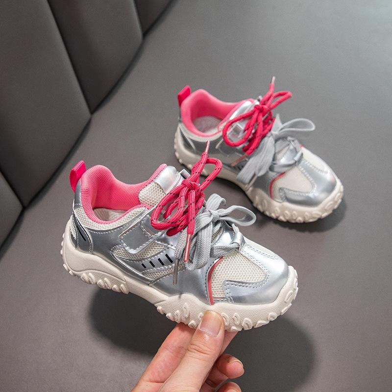 Children's moral training shoes spring and autumn 2025 new spring girls' sports shoes baby shoes fried street popular casual shoes