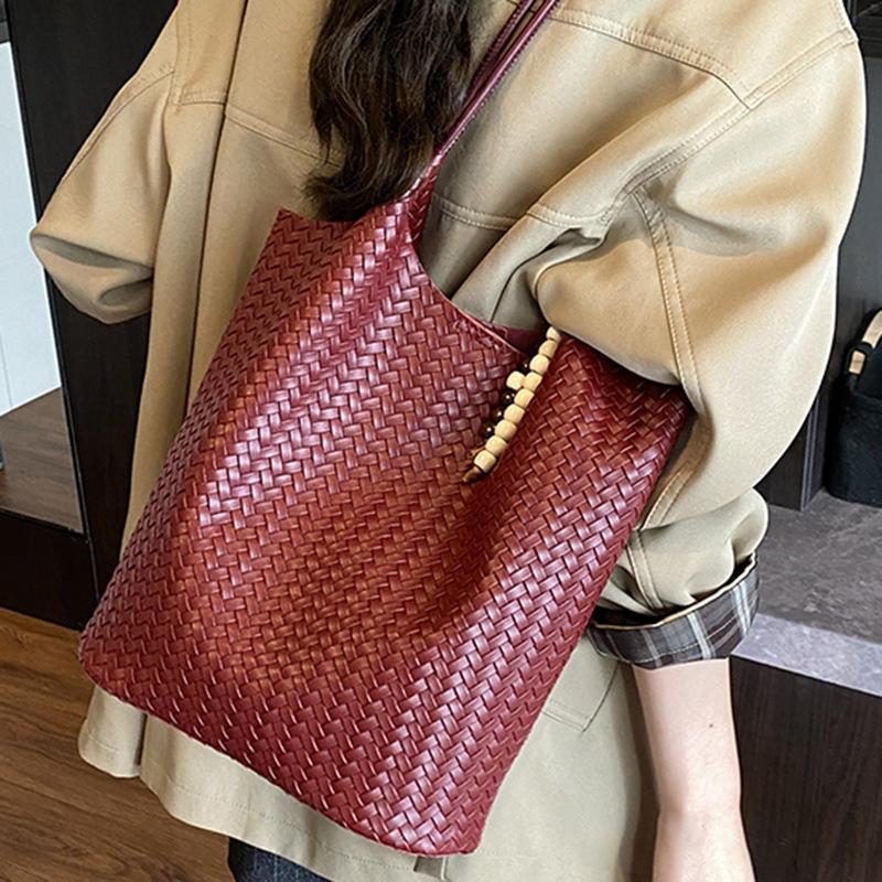 Autumn Woven Pattern Big Bag Women's 2025 New Fashion Retro Underarm Tote Bag Large Capacity Commuter Shoulder Bag