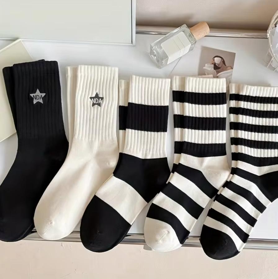 5 párů Kawaii roztomilých květinových 3D texturovaných kotníkových ponožek - Tenké ponožky nízkého střihu ve vintage stylu pro ženy