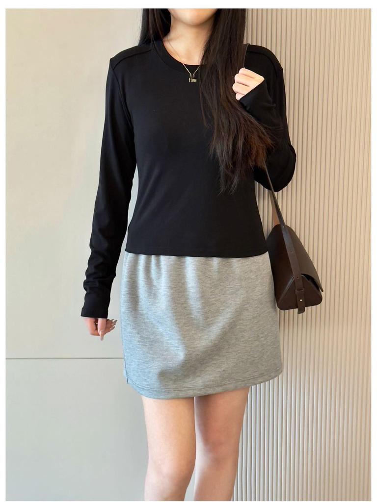 2025 Autumn Women's Round Neck Fishbone Shoulder Slimming Long Sleeve Top