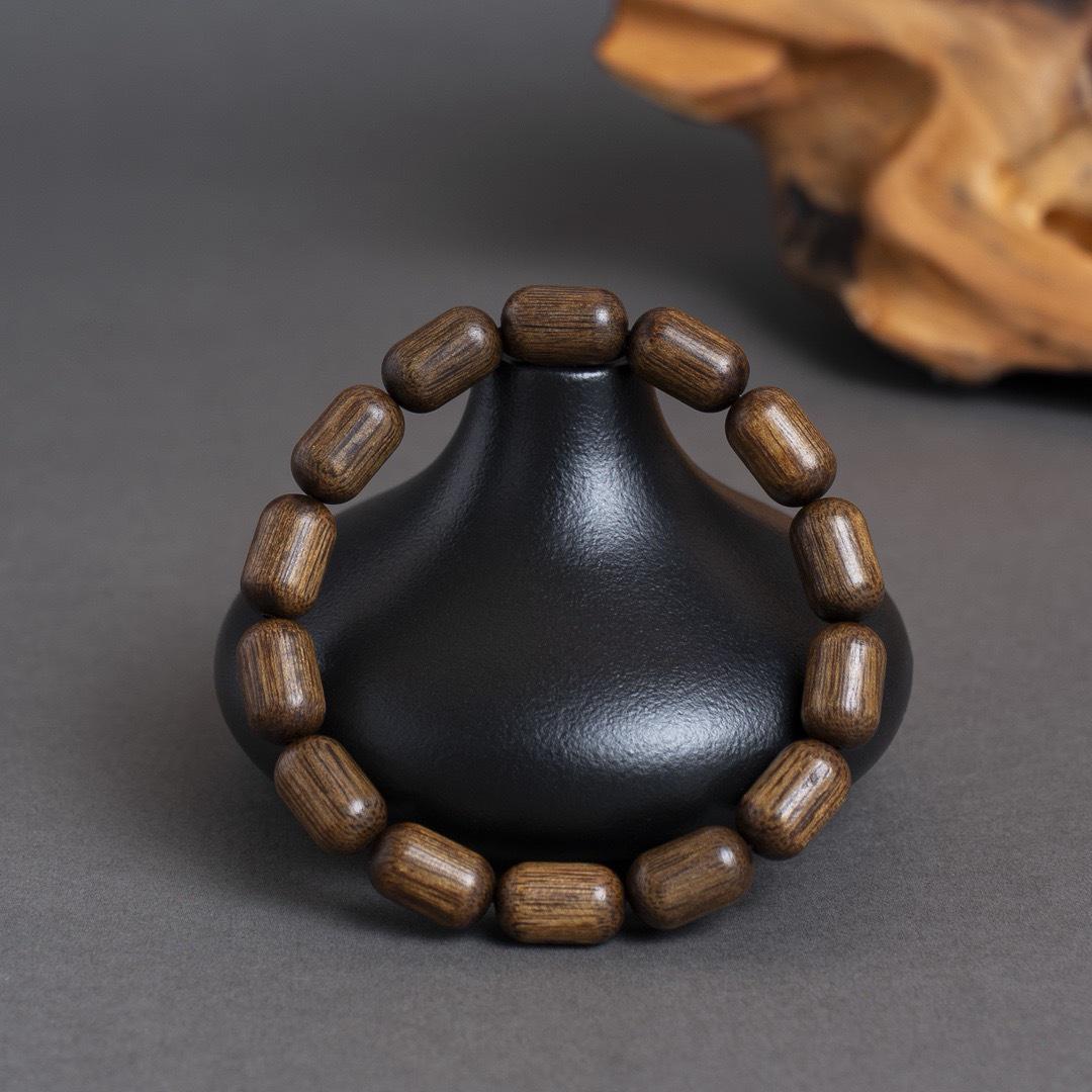 Nha Trang Red Soil Agarwood Bracelet with Dense Resin Beads