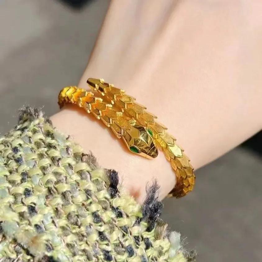 Snake Head Bracelet Sand Color Snake Shape Imitation Women's Fashion Versatile Birthday