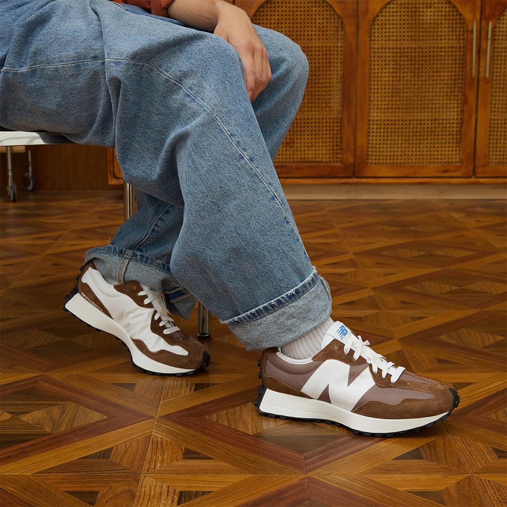New Balance 327 'Dark Earth Mushroom' Sneakers U327LG