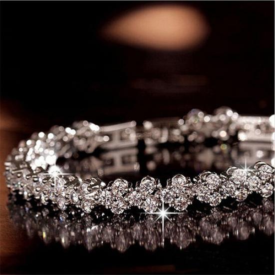 Women Rhinestone Inlaid Fashion Buckle Chain Bracelet Charming Bangle Jewelry Gift