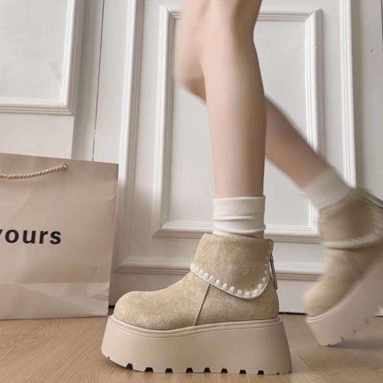 Super fire lace Martin boots women's 2025 new autumn and winter retro versatile small muffin bottom heightening short boots