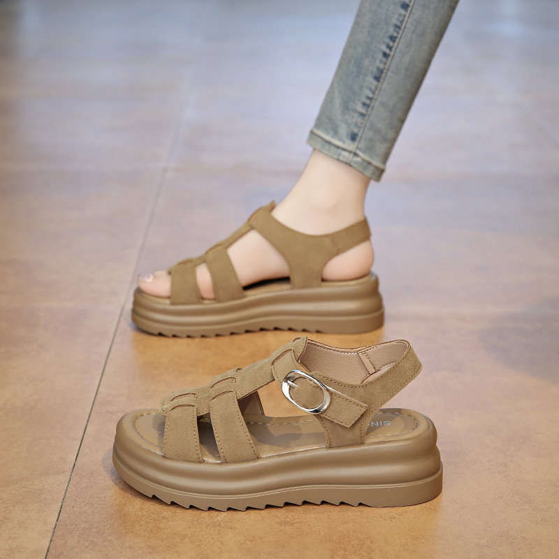 Fashion women's shoes size 35 thick soft sole not tired feet beach shoes women's summer wear 2025 new Roman sandals