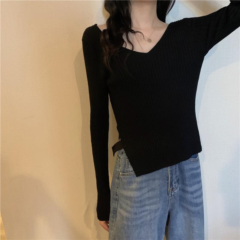 V-neck Bottom Sweater Knitwear Women's New Autumn Design Sense Slit Slim Body with Sweater Student Top