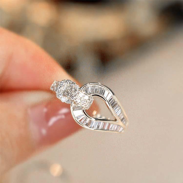 

Fashion Trend Light Luxury Plated 18K Gold Horseshoe Buckle Simulation Diamond Ring Diamond Ring Open Women S Ring adjustable opening