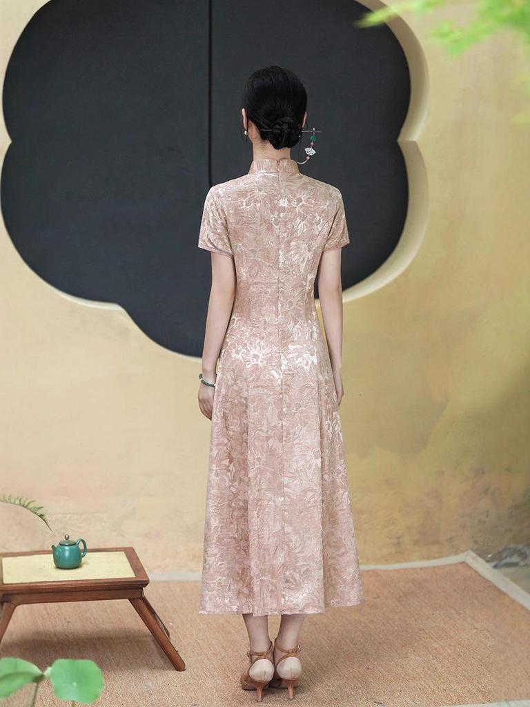 Mom's Young Style Slim Fit Retro Cheongsam: Elegant Temperament Chinese Women's Clothing