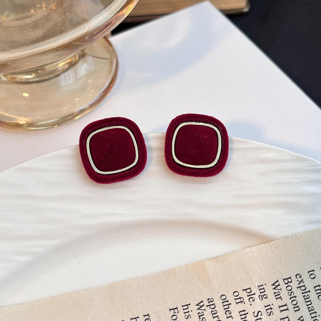 Retro Burgundy French High-End Square Stud Earrings Niche Design Temperament Fashion Earrings