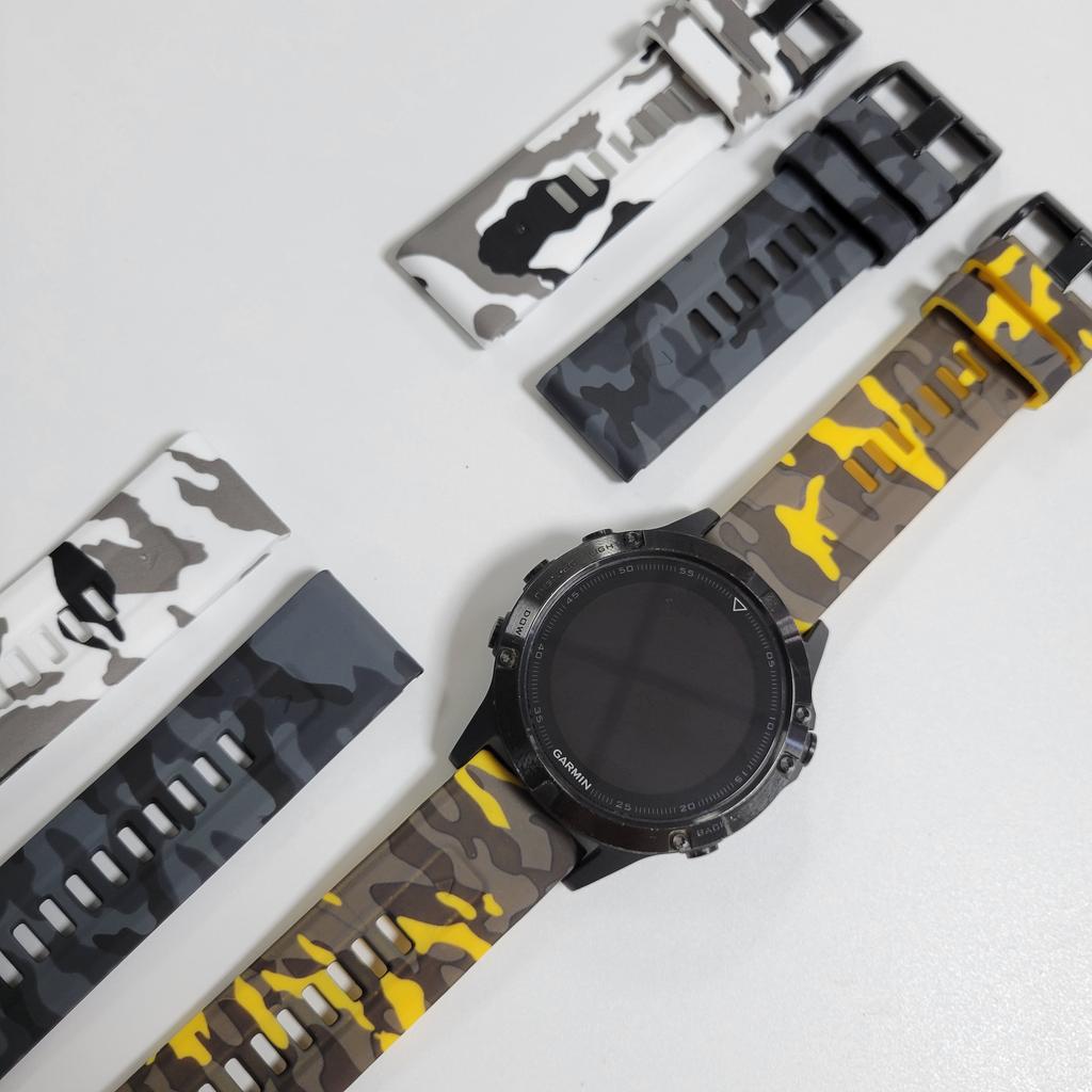 22/26mm Camouflage Silikon Uhrenarmband für Garmin Fenix 8 Pro E 8 7X 7/Instinct 2x/Tactix 8 7X/Forerunner 970 965 Uhrenarmbänder