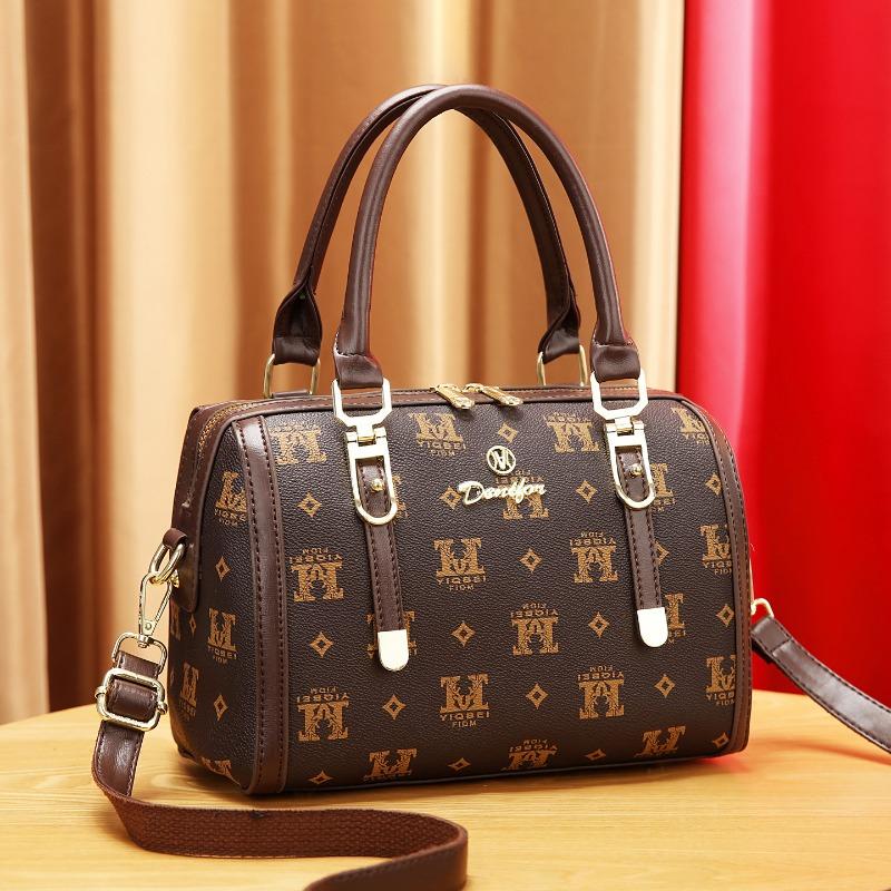 New fashionable and atmospheric women's versatile trendy pillow small bag autumn and winter popular women's shoulder messenger bag