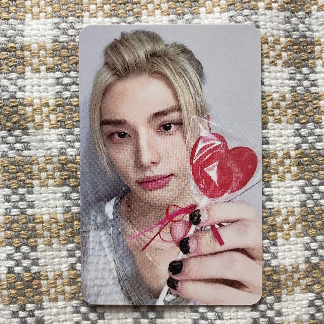 

[USED] StrayKids Hyunjin Wins Stray Kids Raku-STAR Trading Card