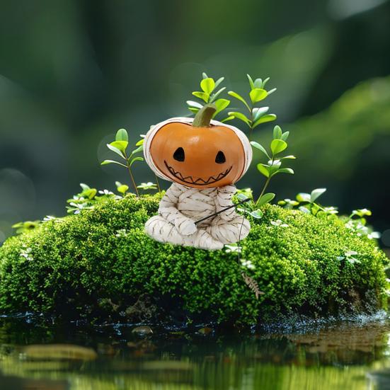 Fishing Pumpkin Man Figurine Resin Pumpkin Head Bandage Man Sculpture Angler Pumpkin Man Statue for Halloween Decor Fish Tank