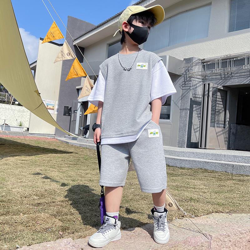 

Модные летние костюмы для мальчиков 2024 года: Новая спортивная повседневная одежда с короткими рукавами для детей старшего возраста 170 cm серый