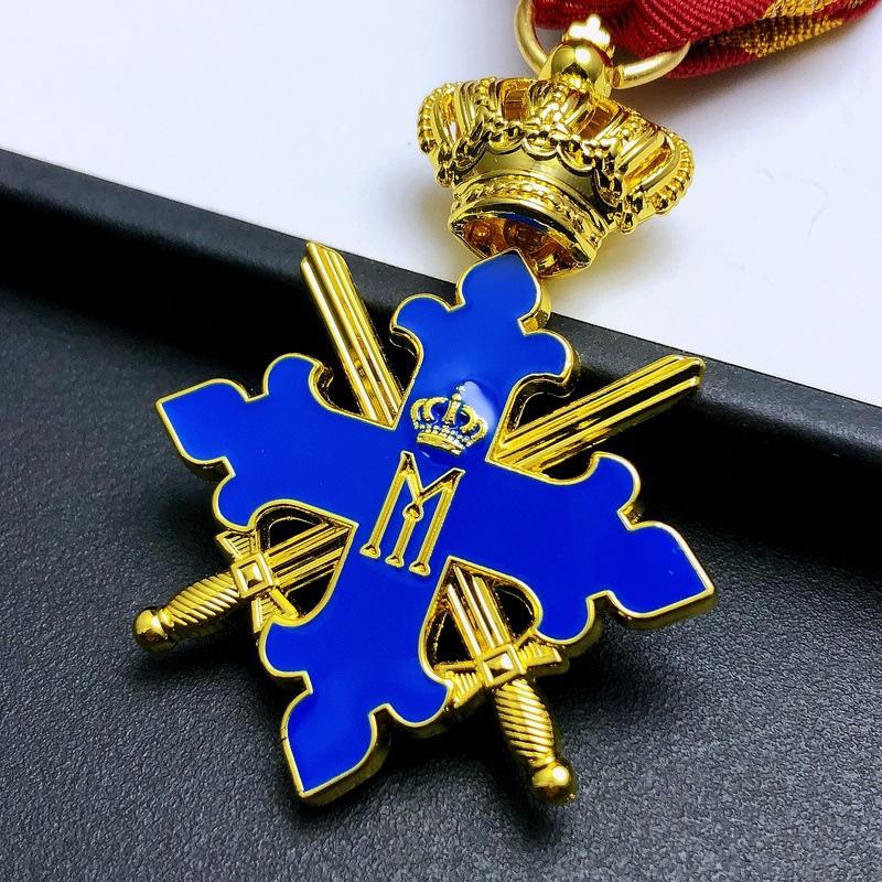 Romanian Bravery Medal, Blue Cross Badge, Foreign Commemorative Medal, Metal Badge, Pendant, Badge, Christmas gift, Stocking stuffers