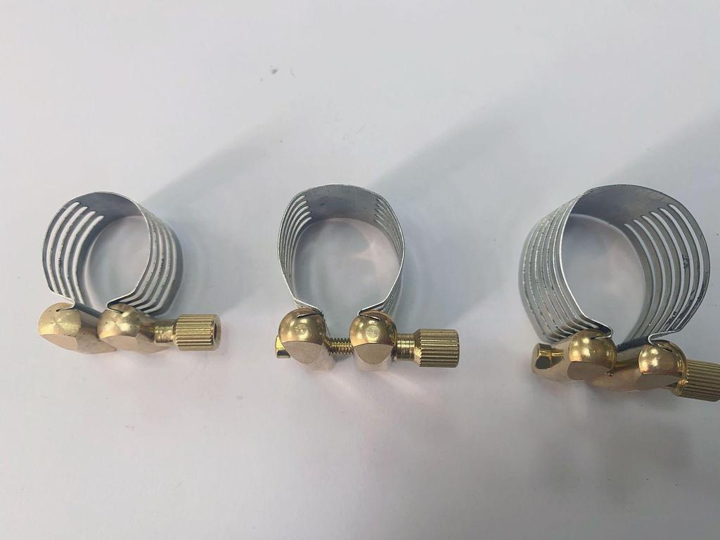 Saxophone Mouthpiece Clamp: Bakelite and Metal Options for Alto and Tenor