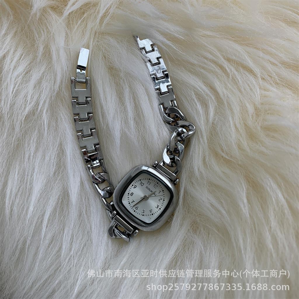 Doukou Simple Sugar Cube Bracelet Niche Light Luxury Square Watch Female Student Digital Literary And Retro Female Watch