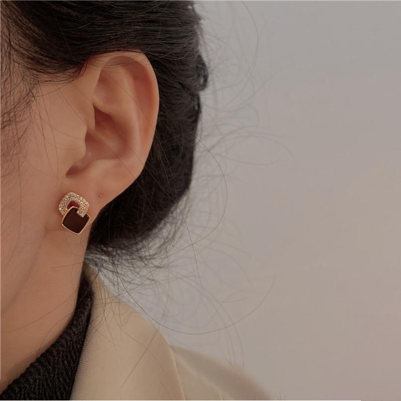 

Новые черные серьги Tidal Diamond серьги женская элегантность, высокое качество, универсальные серьги с круглым лицом оптом