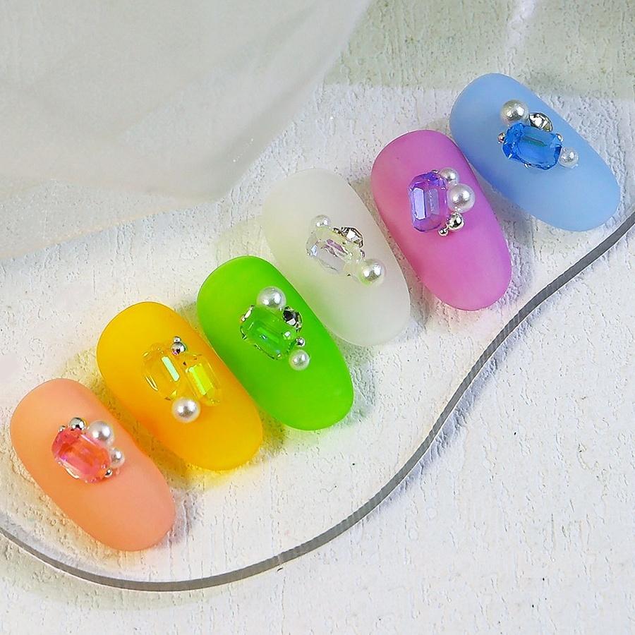 100Pcs Aurora Mixed Color Rhinestones, Holographic Ice Cube Hearts Nail Art Decorations for Dazzling Manicures