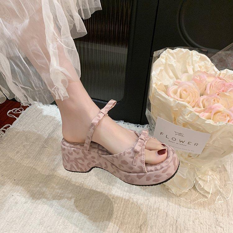 

[youshilai] One-word slippers women s 2025 new models with skirts, high heels, sandals, platform French cool slippers 40