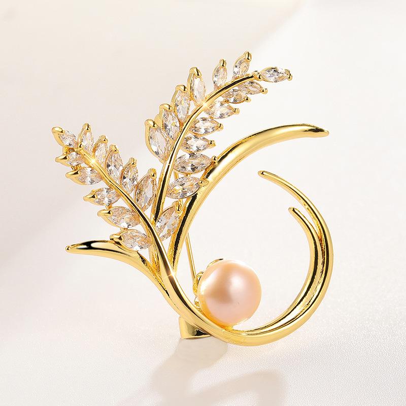 Elegant Copper Inlaid Zirconia Leaf Brooch with Freshwater Pearl