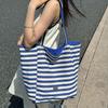 New Large-capacity Simple Shoulder 2025 Light Commute Leisure Foreign Trend Fashion Niche Design Tote Bag