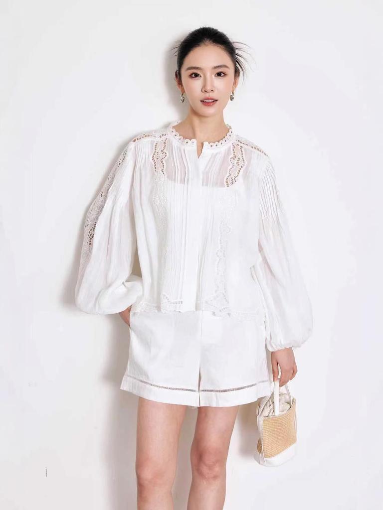 2026 Spring French White Lace Shirt with Loose Lantern Sleeves and Hollow Embroidery