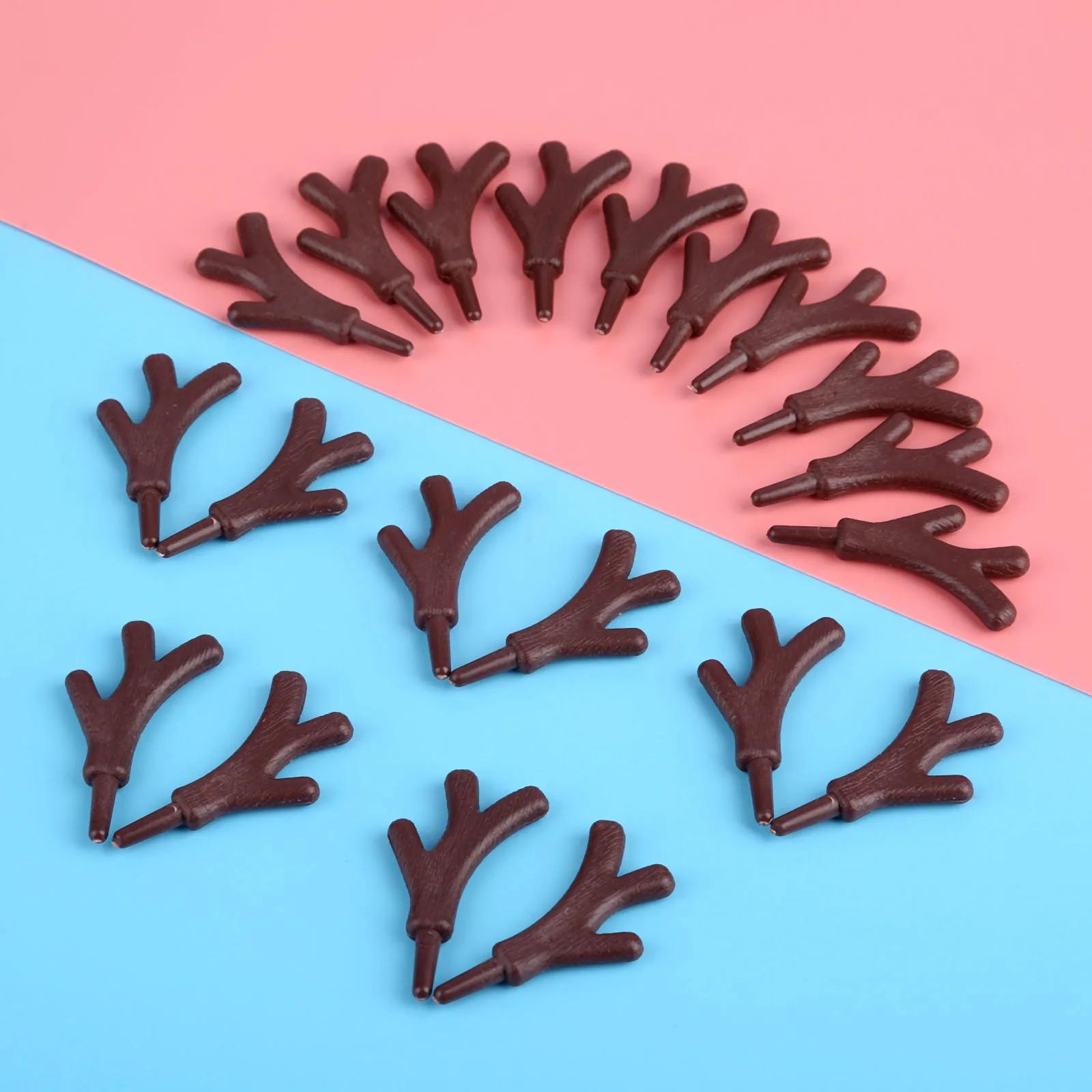 

20pcs Branch Antlers Snowman Hand Mini Plastic DIY Christmas New Year Ornament Craft Elk Antler Buckhorn White/Brown Decoration коричневий