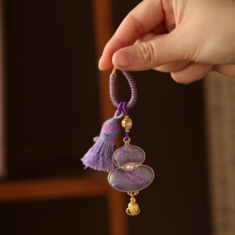 Handmade Chinese Brocade Gourd Keychain Good Luck Auspicious Hanging Charm for Purse Decoration New Year Present