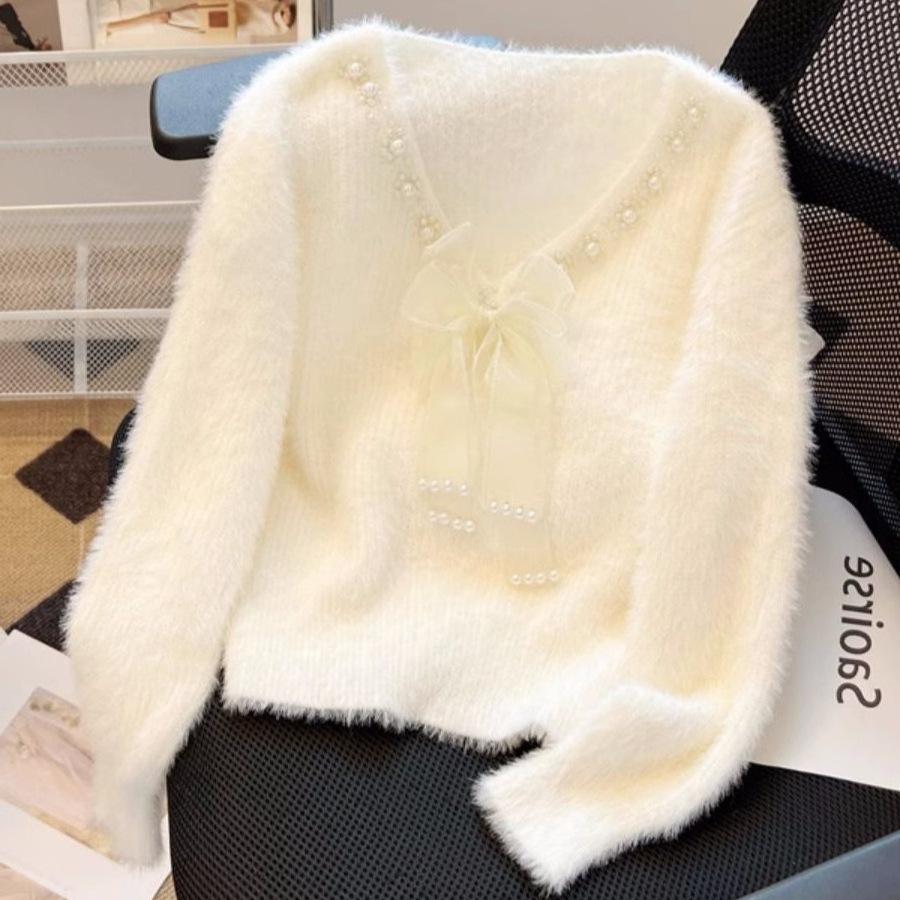 Women's Autumn/Winter Knitted Sweater Bow Short Sweet Soft Inner Knitted Butterfly