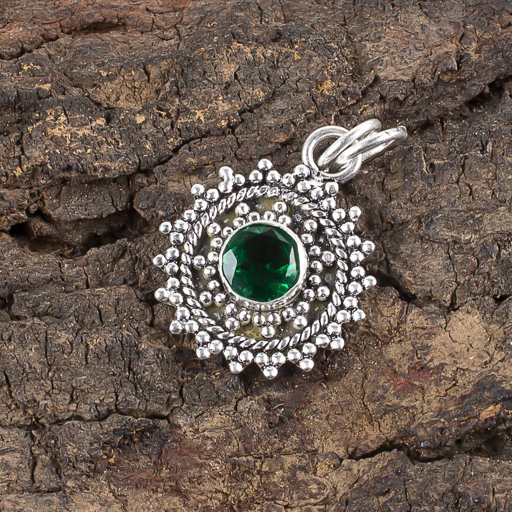 Green Emerald Gemstone Pendant Jewelry, Handmade Gorgeous Silver Pendant , 925 Sterling Silver Jewelry For Wedding Gift