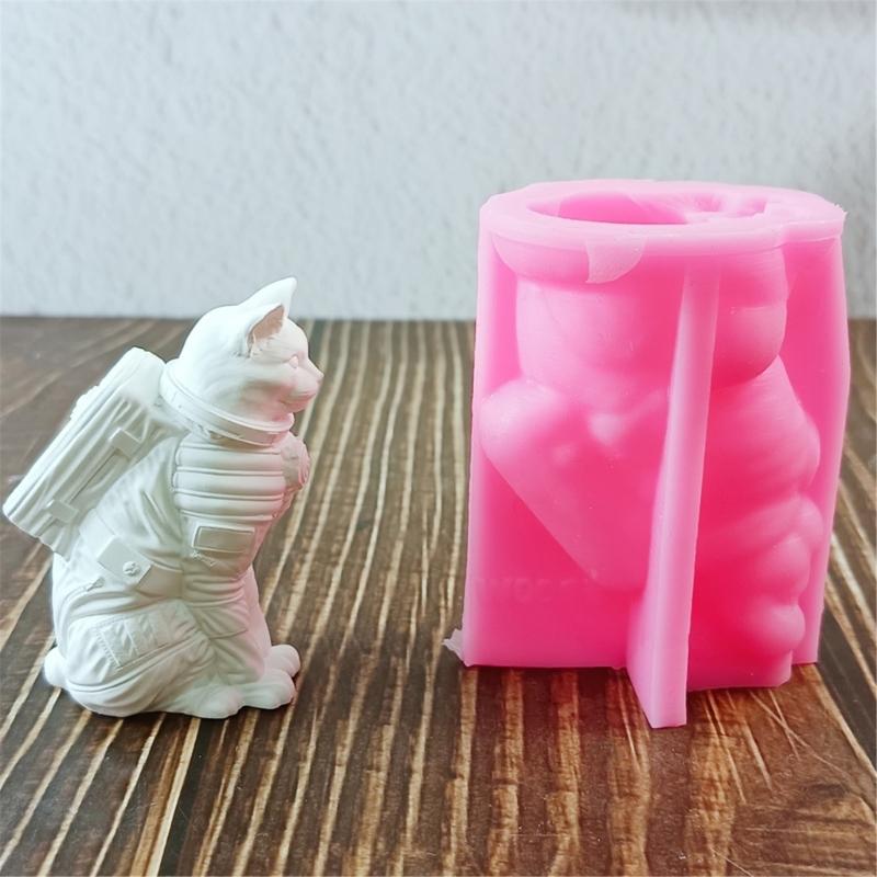 Cats Astronaut Molds Silicone Mould Ornament Molds Handmade Candle Molds Soap Molds Casting Molds for Home Decoration