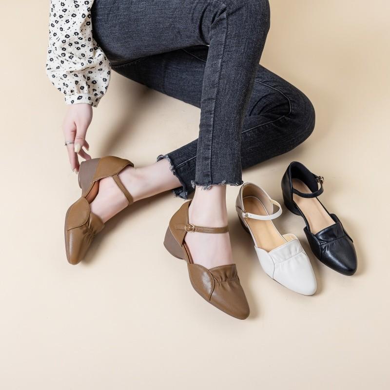 Spring and Autumn slope heel hollow women's shoes comfortable pointed one-word sandals European and American comfortable Korean version mother sandals