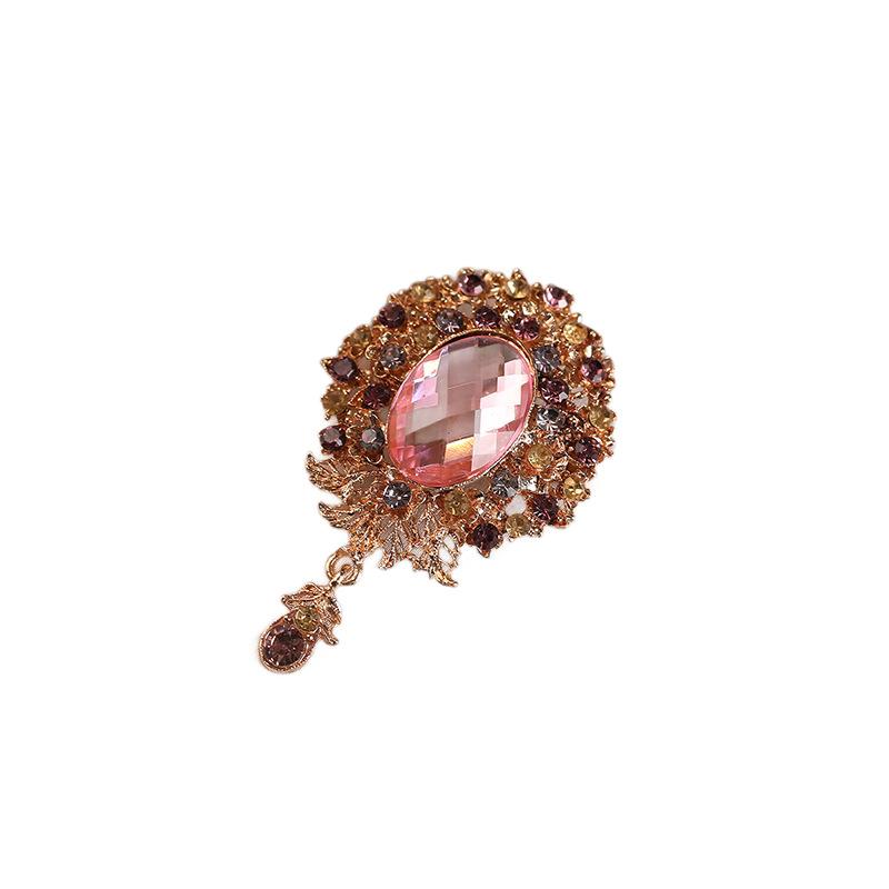 Retro Alloy Glass Brooch, A High-end, Light Luxury and Niche Brooch for Women, with Elegant Floral Corsages