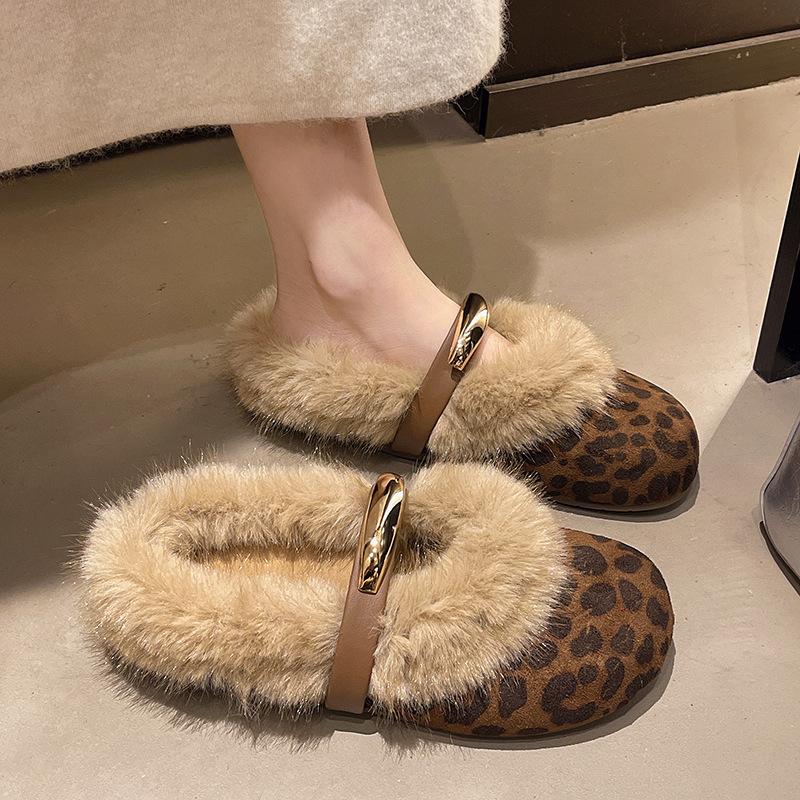 Xiaoxiangfeng fluffy shoes women's flat-bottomed cotton slippers autumn and winter outer wear design sense soft-soled Mary Jane velvet single shoes