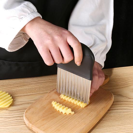 Potato Slicer Comfortable Handle Labor-saving Stainless Steel Sharp Kitchen Wave Potato Cutter for Kitchen