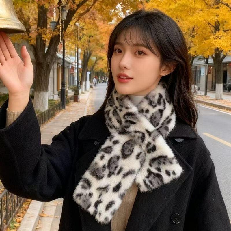 Leopard Print Plush Scarf: Warm & Versatile Faux Mink Fur Neck Gaiter, Korean Style Women's Winter Scarf